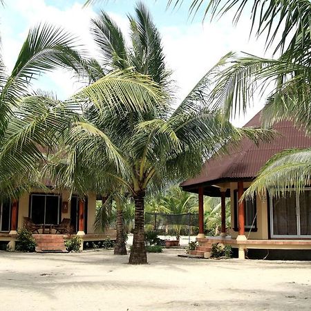 Le Palme Beach Resort Pandan Екстериор снимка
