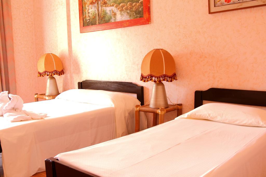 Le Palme Beach Resort Pandan Екстериор снимка