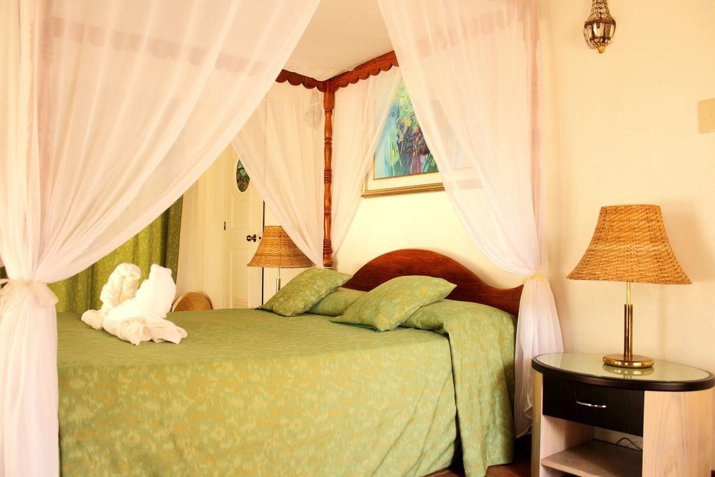 Le Palme Beach Resort Pandan Екстериор снимка