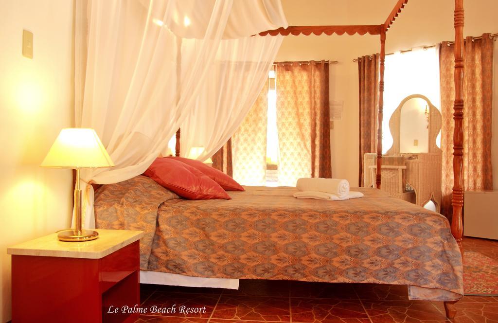 Le Palme Beach Resort Pandan Екстериор снимка