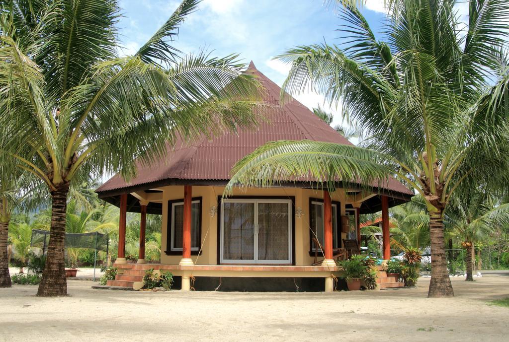 Le Palme Beach Resort Pandan Екстериор снимка