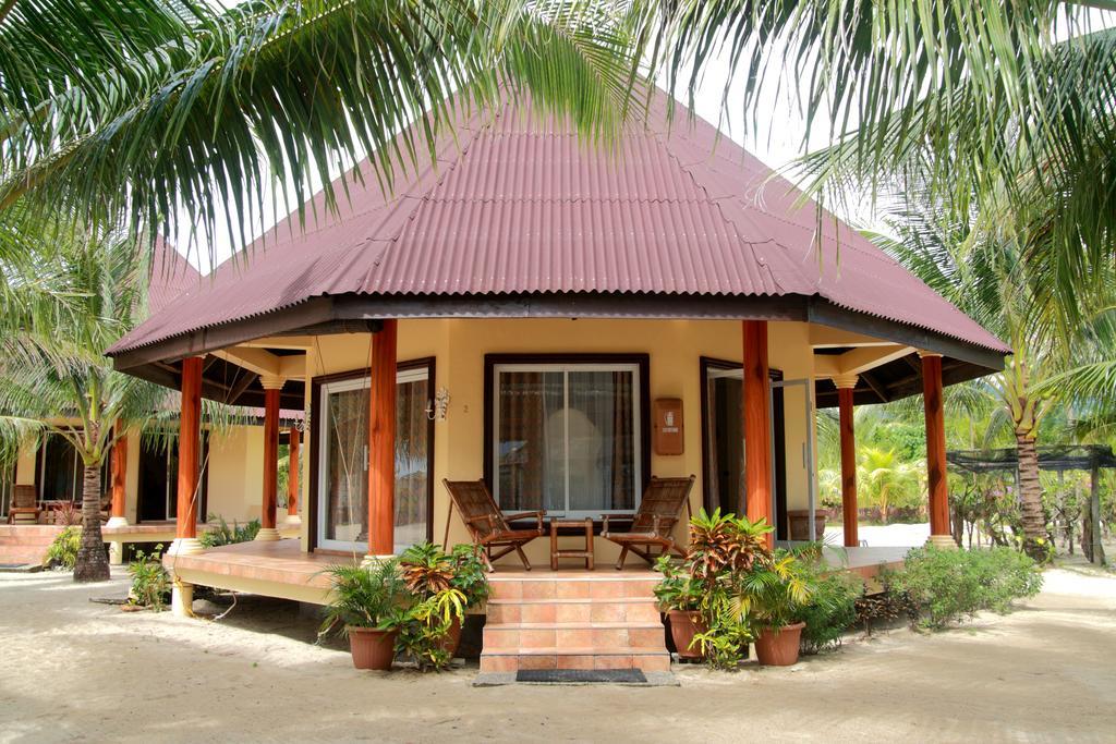 Le Palme Beach Resort Pandan Екстериор снимка