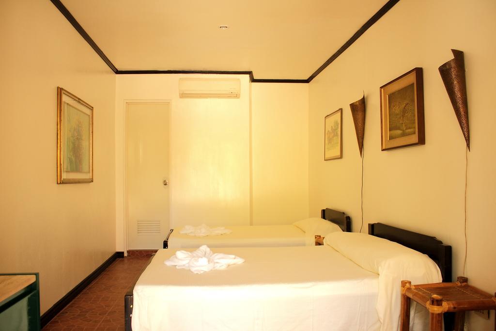 Le Palme Beach Resort Pandan Екстериор снимка
